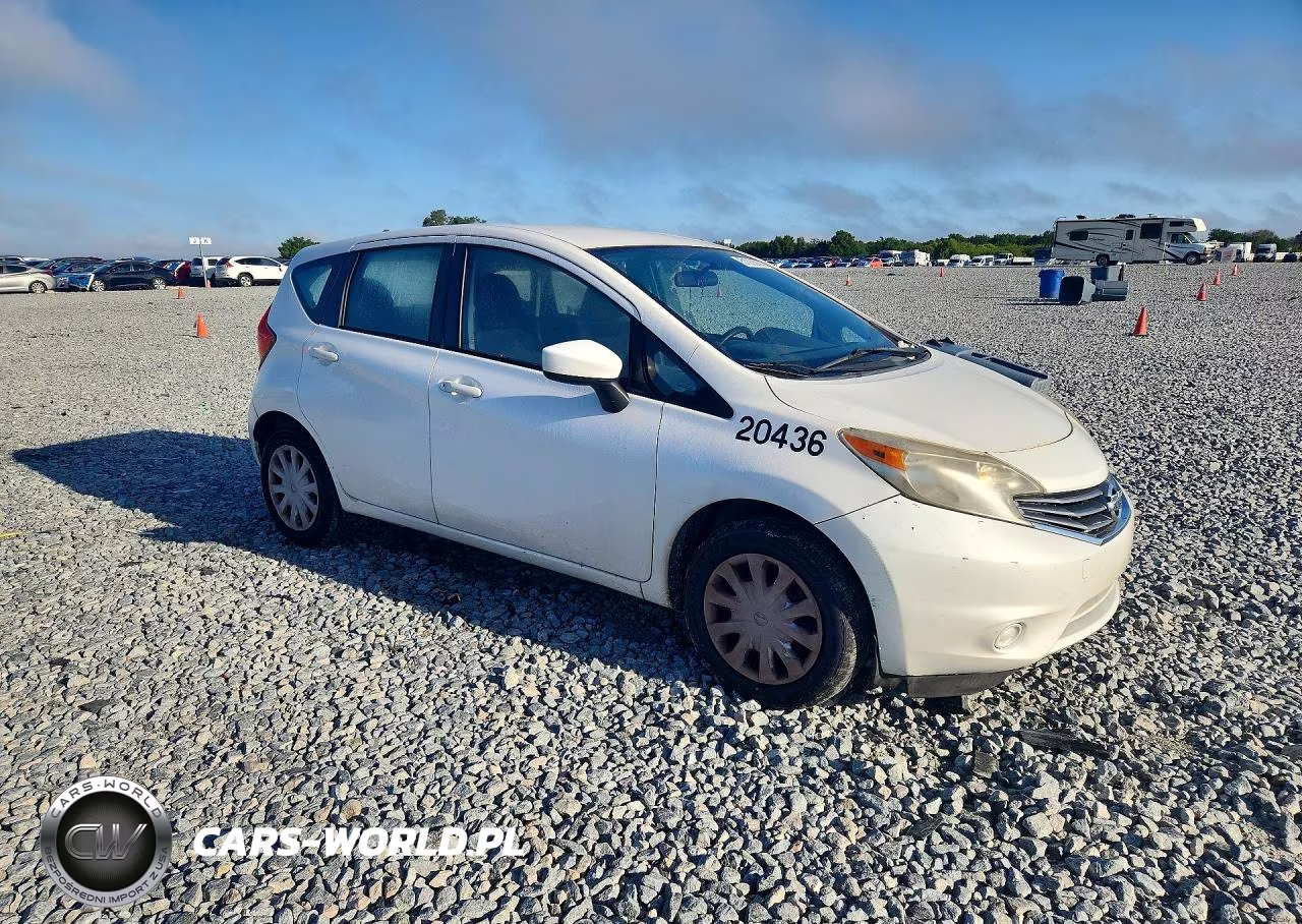 2015 Nissan Versa Note S Plus VIN:3N1CE2CP8FL381632 - 4