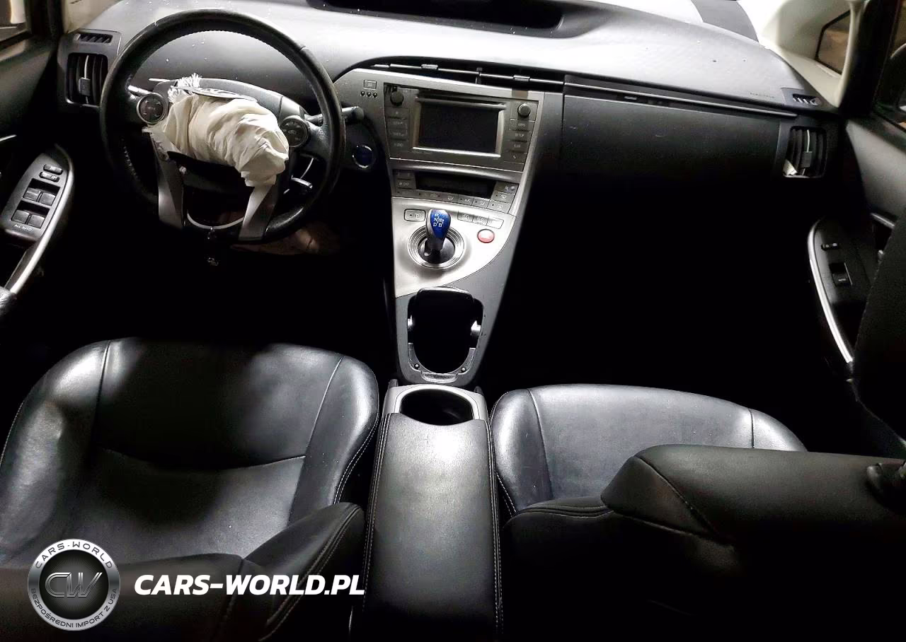 2015 Toyota Prius Persona Series VIN:JTDKN3DU0F0426370 - 8
