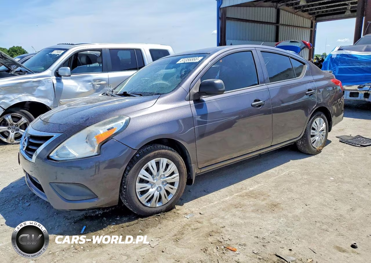 2015 Nissan Versa 1.6 S Plus – zdjęcie 1 z 13