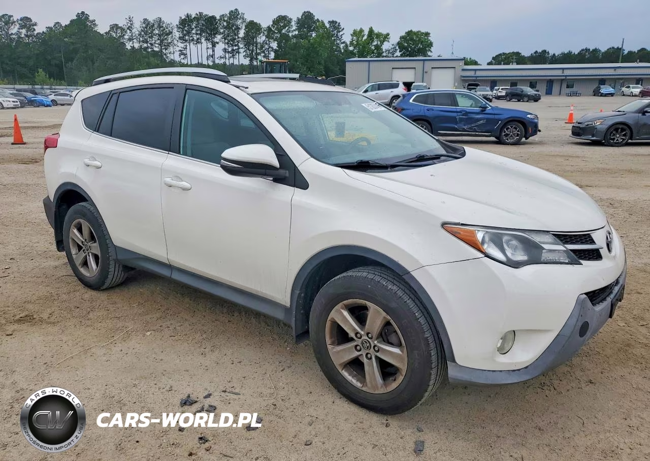 2015 Toyota Rav4 Xle VIN:2T3RFREVXFW230051 - 4