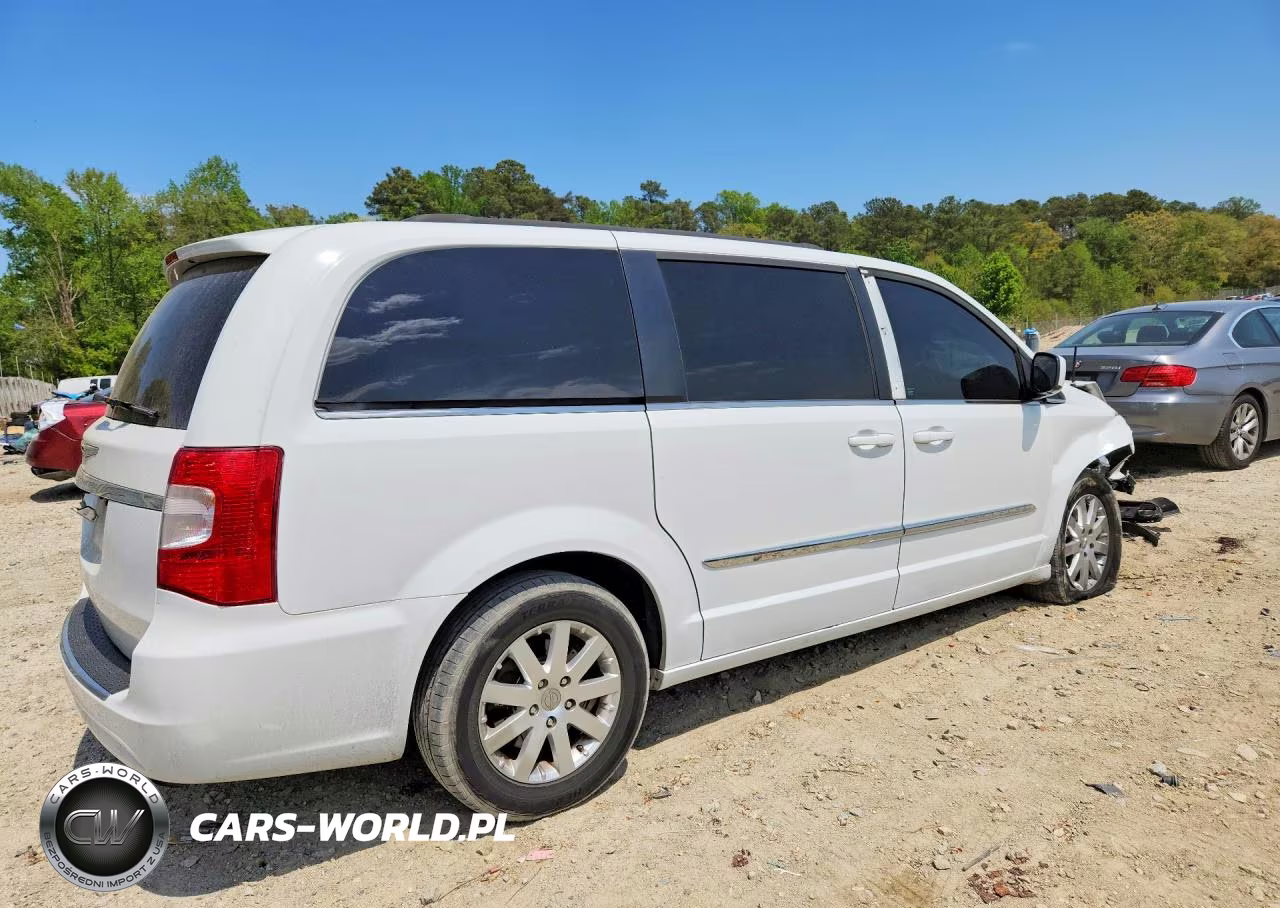 2016 Chrysler Town & Country Touring VIN:2C4RC1BG9GR188161 - 3