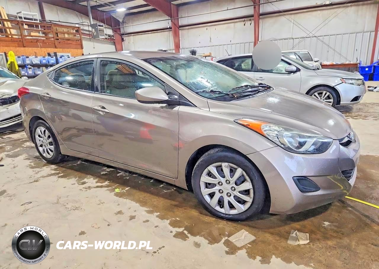 2012 Hyundai Elantra Gls VIN:5NPDH4AEXCH135781 - 4