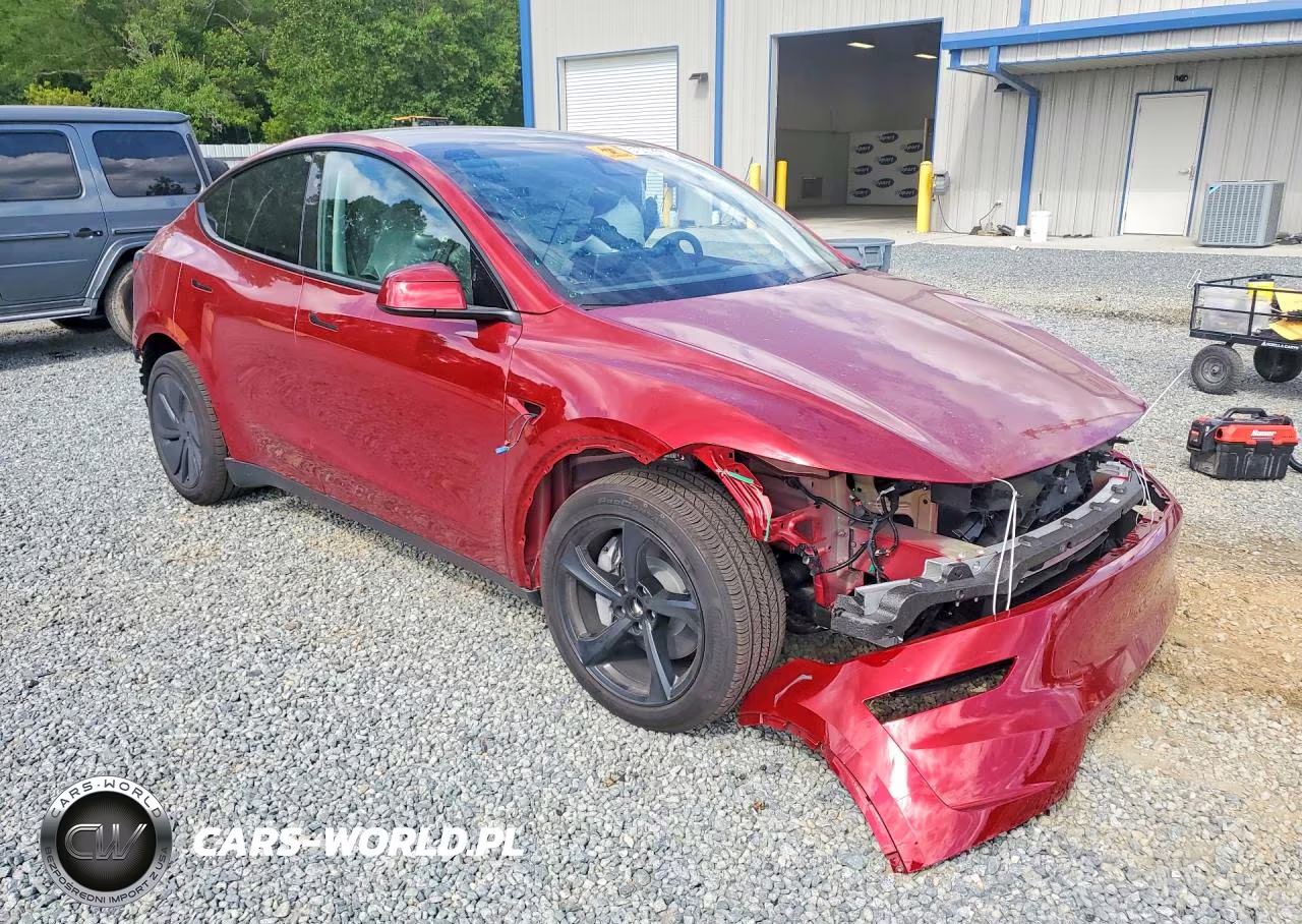 2026 Tesla Model Y VIN:7SAYGDED6TF550829 - 4