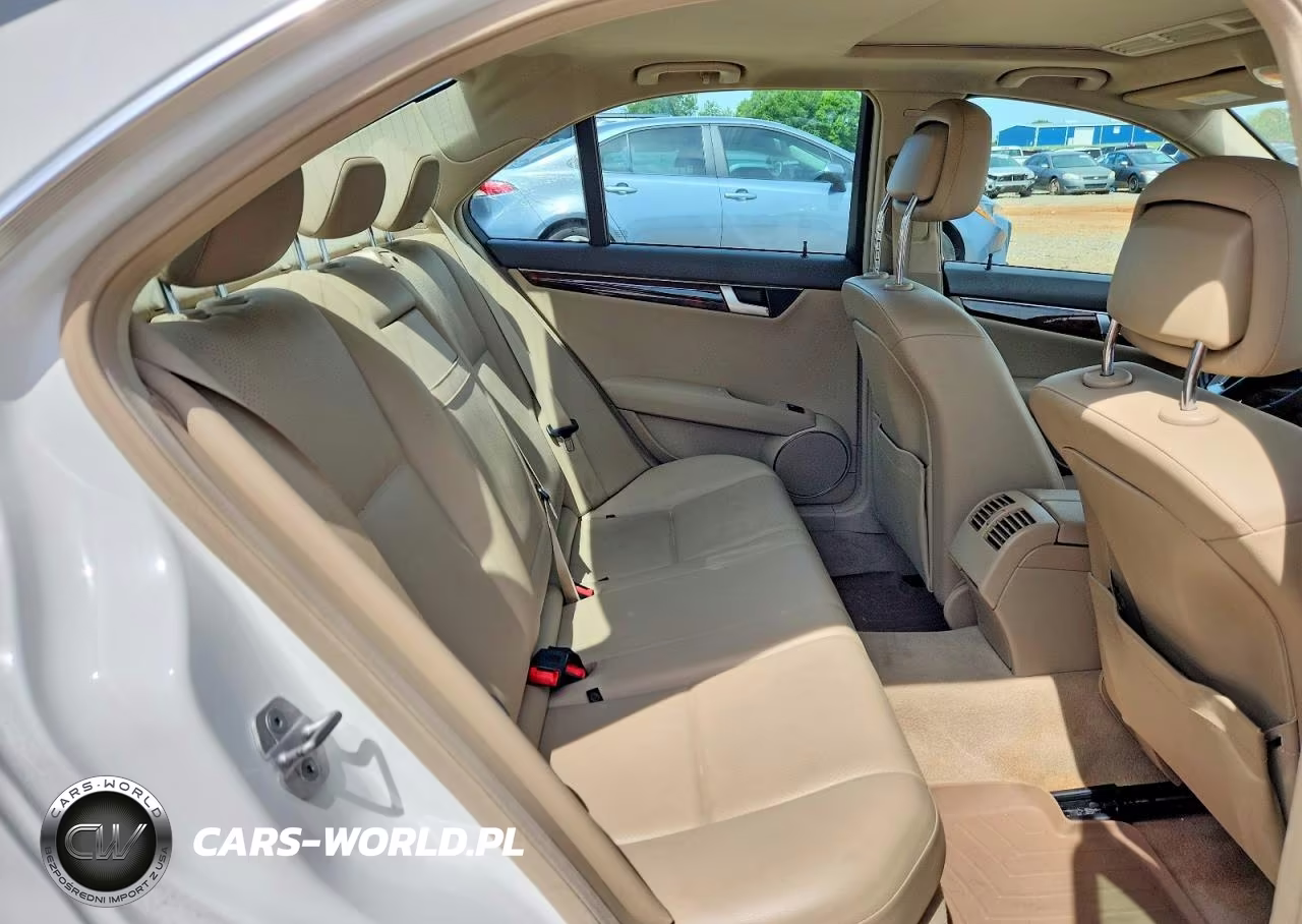 2014 Mercedes-Benz C 250 VIN:WDDGF4HB0EG206126 - 10