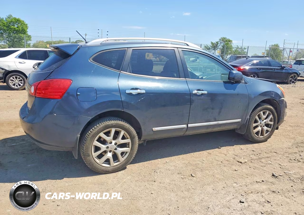 2013 Nissan Rogue S VIN:JN8AS5MV2DW619403 - 3