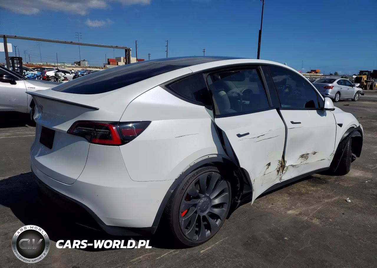 2021 Tesla Model Y VIN:5YJYGDEF3MF072143 - 3