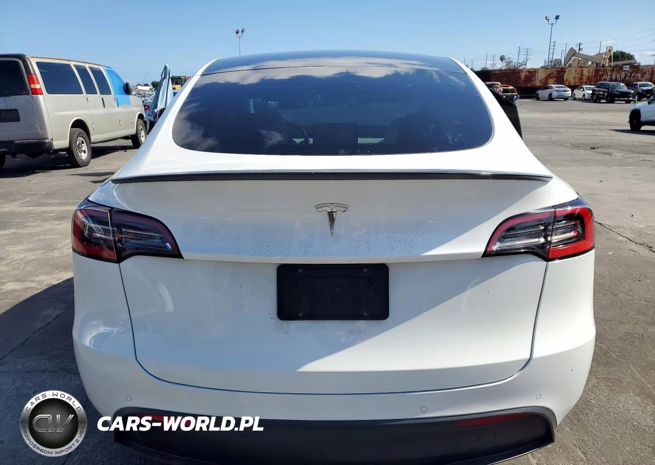 2021 Tesla Model Y VIN:5YJYGDEF3MF072143 - 6