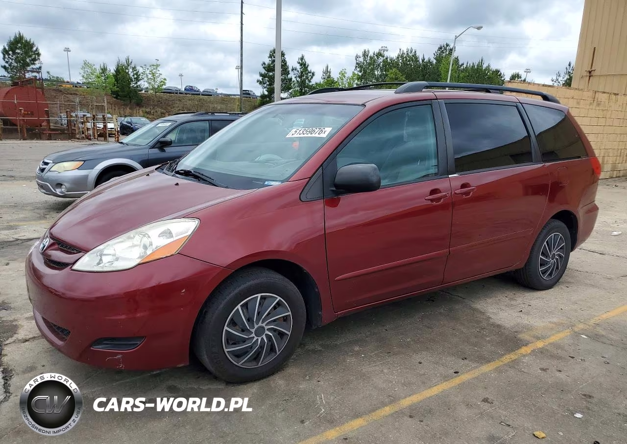 2010 Toyota Sienna Le 7-Passenger