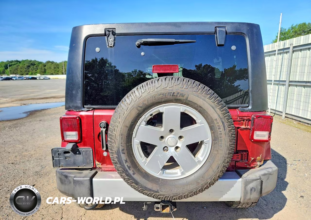 2011 Jeep Wrangler Unlimited Sahara VIN:1J4HA5H11BL549020 - 6