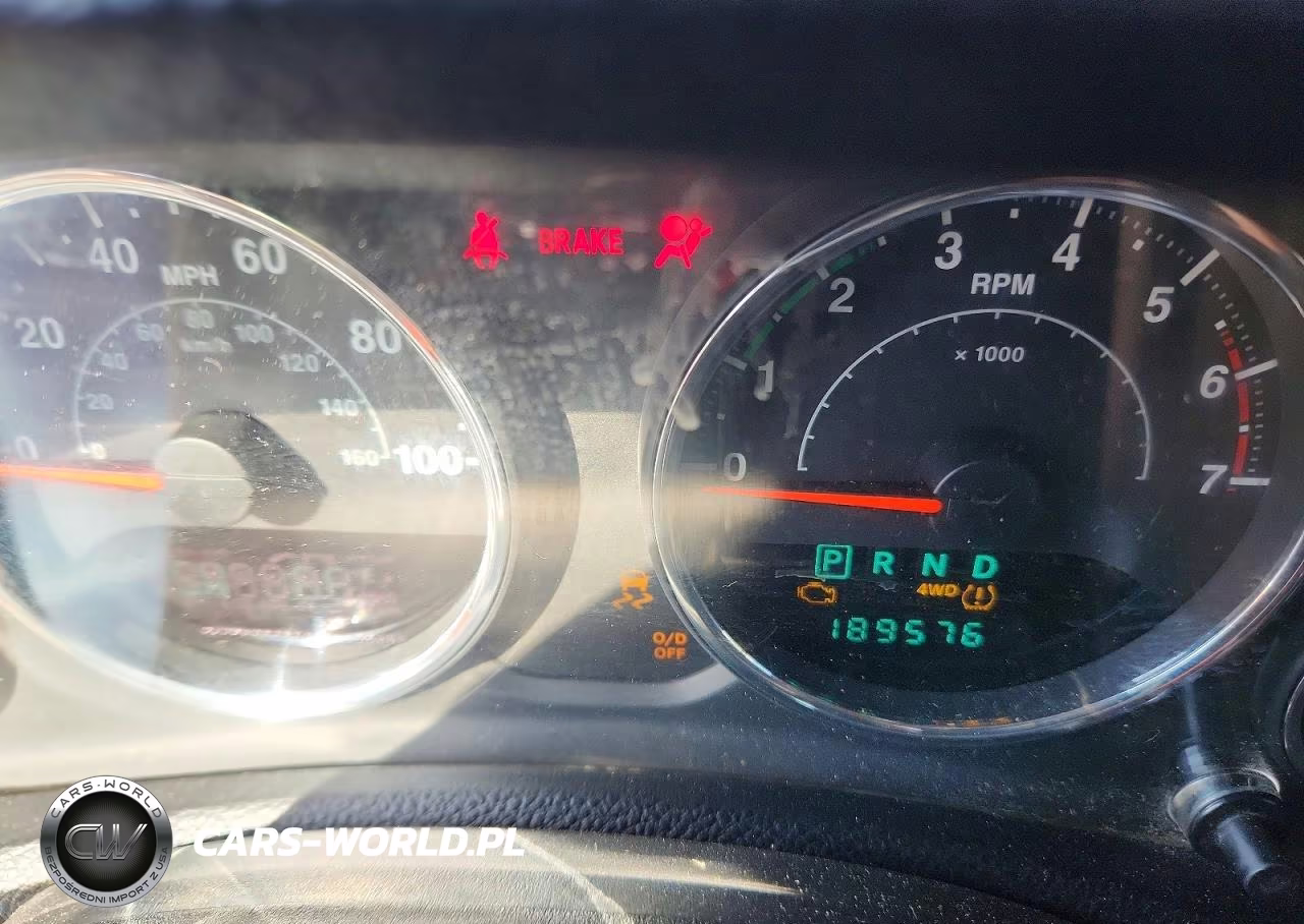 2011 Jeep Wrangler Unlimited Sahara VIN:1J4HA5H11BL549020 - 9