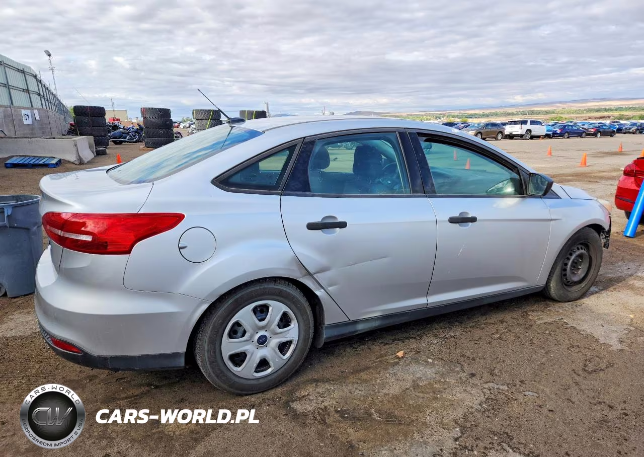 2016 Ford Focus S VIN:1FADP3E23GL405289 - 3