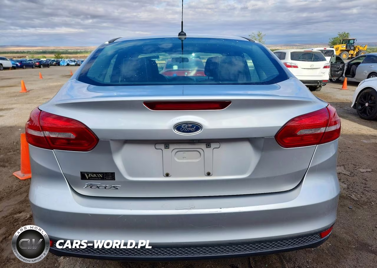 2016 Ford Focus S VIN:1FADP3E23GL405289 - 6