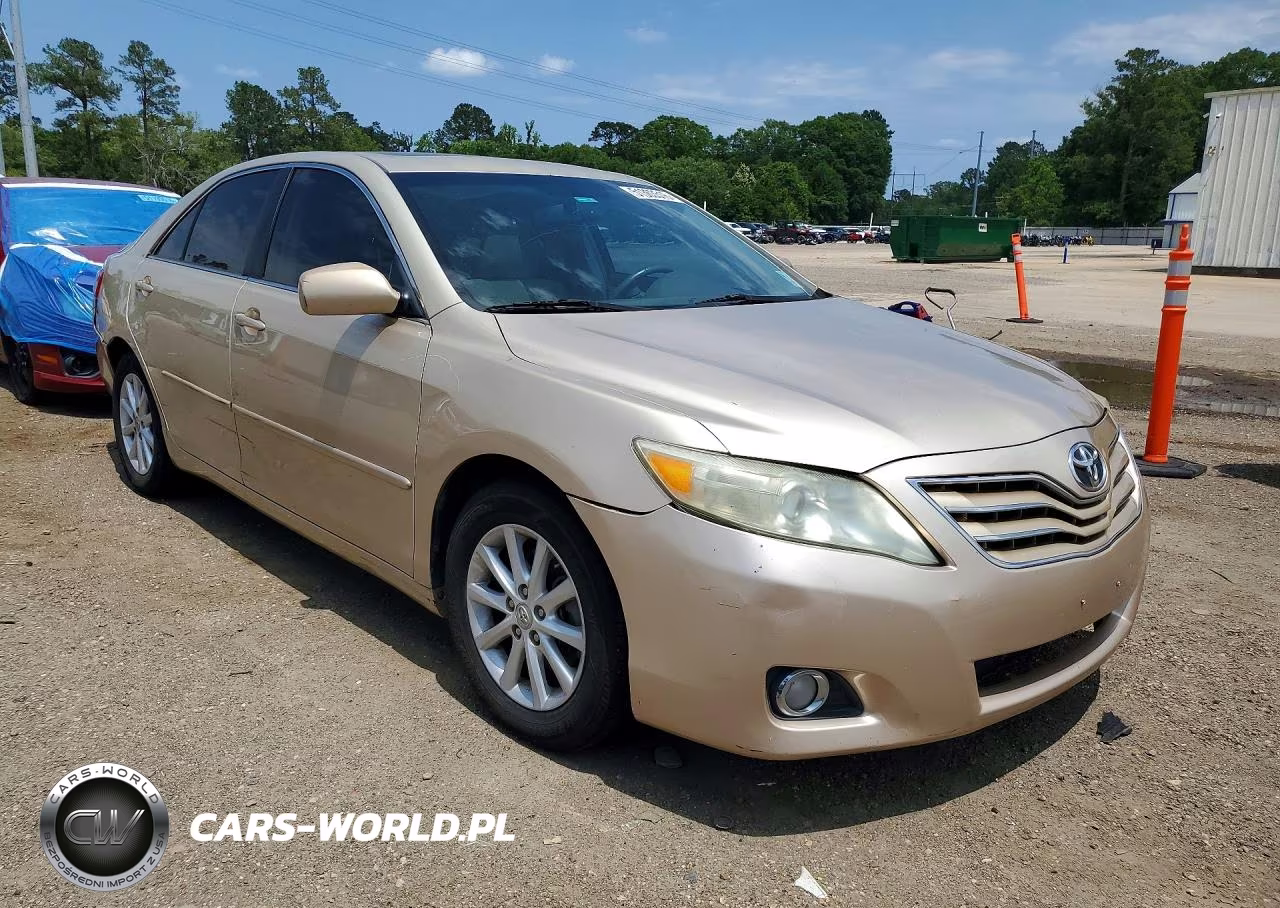 2010 Toyota Camry Xle VIN:4T4BF3EKXAR016687 - 4