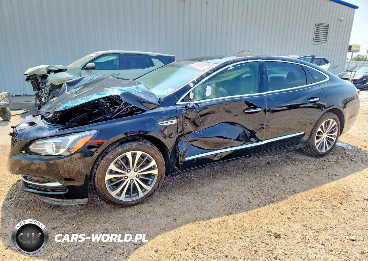 2017 Buick Lacrosse Essence – zdjęcie 1 z 12