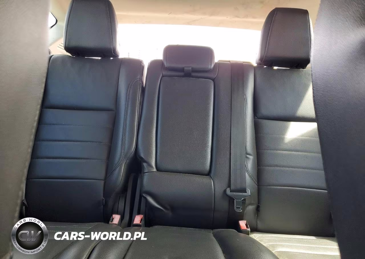 2016 Ford C-Max Premium Sel VIN:1FADP5CU2GL108353 - 10