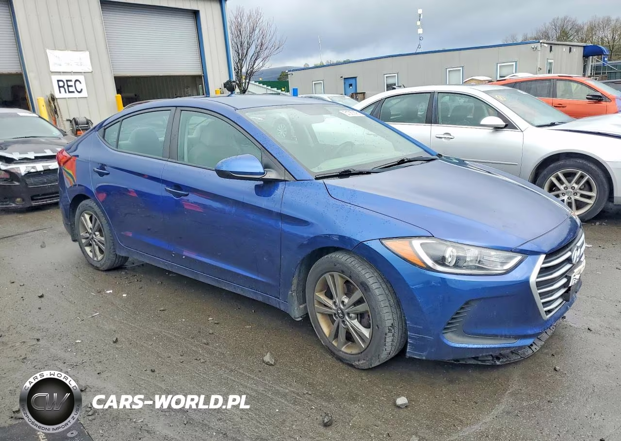 2018 Hyundai Elantra Sel VIN:5NPD84LF8JH272690 - 4