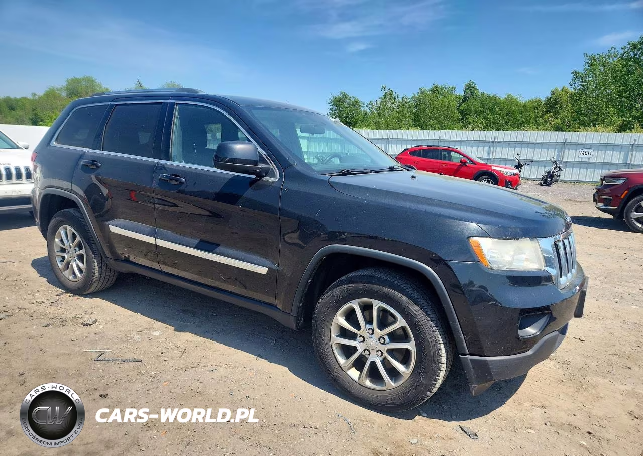2013 Jeep Grand Cherokee Laredo VIN:1C4RJFAG4DC642129 - 4