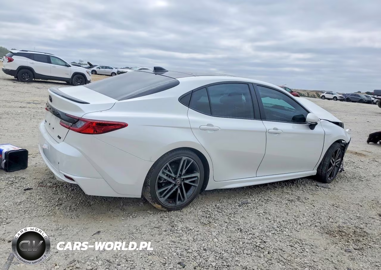 2025 Toyota Camry Xse VIN:4T1DAACK4SU163324 - 3