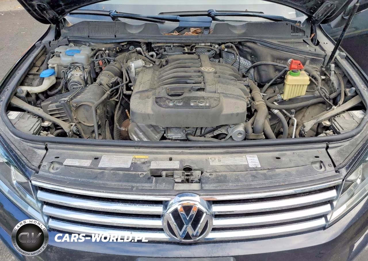 2016 Volkswagen Touareg Sport VIN:WVGEF9BP2GD002219 - 11