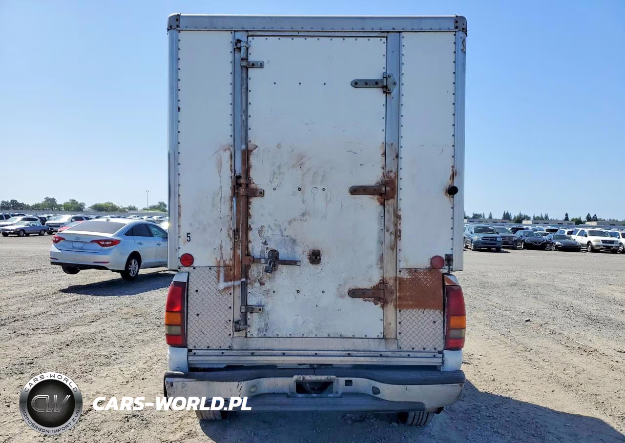 2003 GMC Sierra C2500 Heavy Duty VIN:1GTHC24U03Z257775 - 6