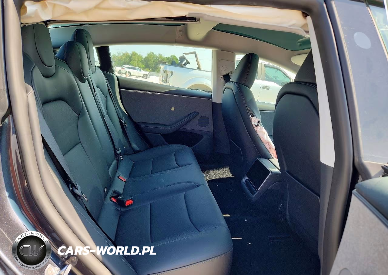 2026 Tesla Model 3 VIN:5YJ3E1EAXTF155621 - 10