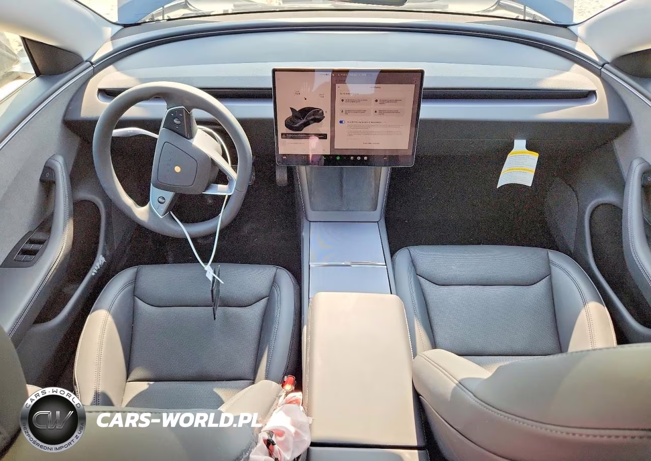 2026 Tesla Model 3 VIN:5YJ3E1EAXTF155621 - 8
