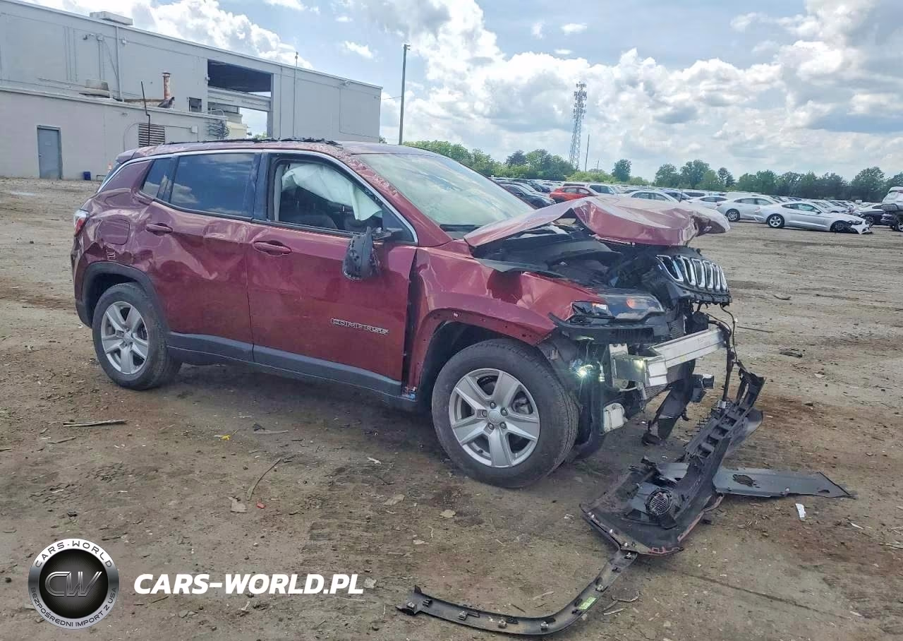 2022 Jeep Compass Latitude VIN:3C4NJCBB5NT198572 - 4