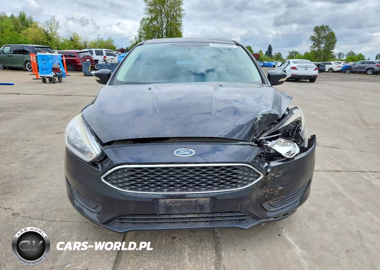 2015 Ford Focus Se VIN:1FADP3F29FL379813 - 5