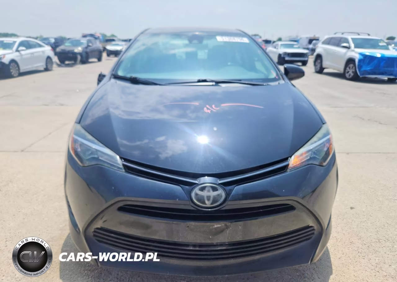 2018 Toyota Corolla Le VIN:2T1BURHE3JC032045 - 5
