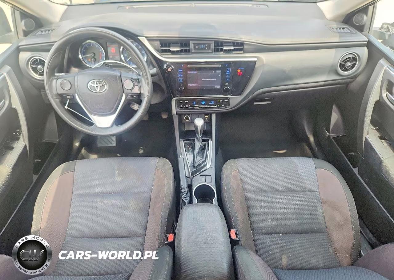 2018 Toyota Corolla Le VIN:2T1BURHE3JC032045 - 8