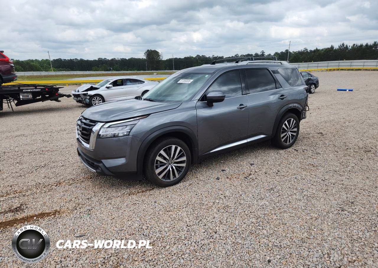 2022 Nissan Pathfinder Platinum