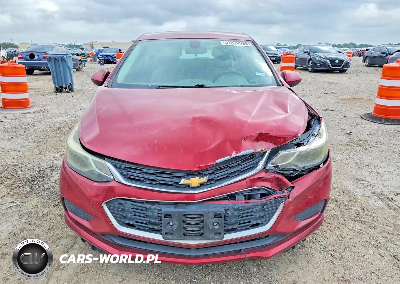 2018 Chevrolet Cruze Lt VIN:3G1BE6SM8JS598581 - 5