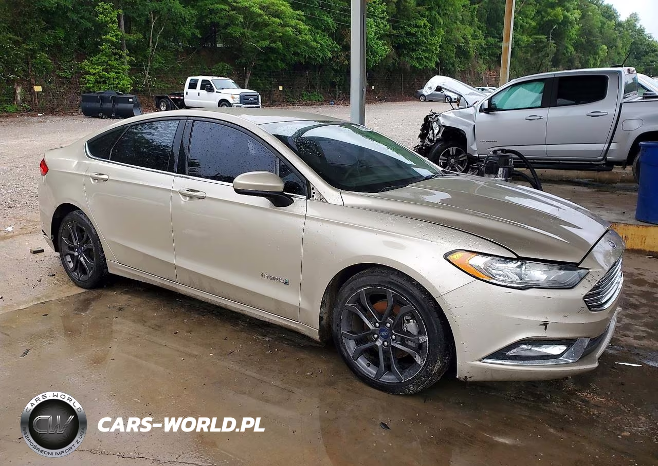 2018 Ford Fusion Se Hybrid VIN:3FA6P0LUXJR269652 - 4