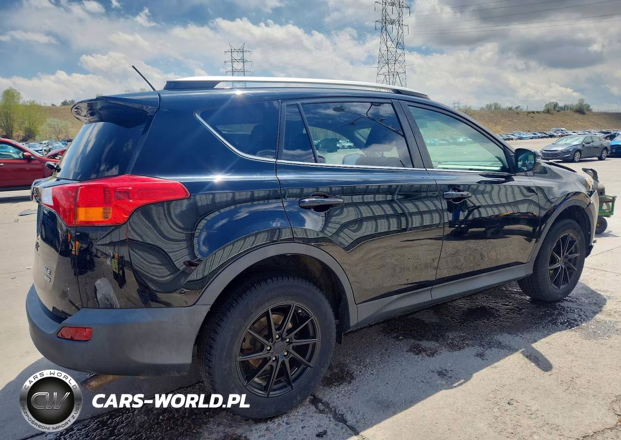 2015 Toyota Rav4 Xle VIN:2T3RFREVXFW379012 - 3