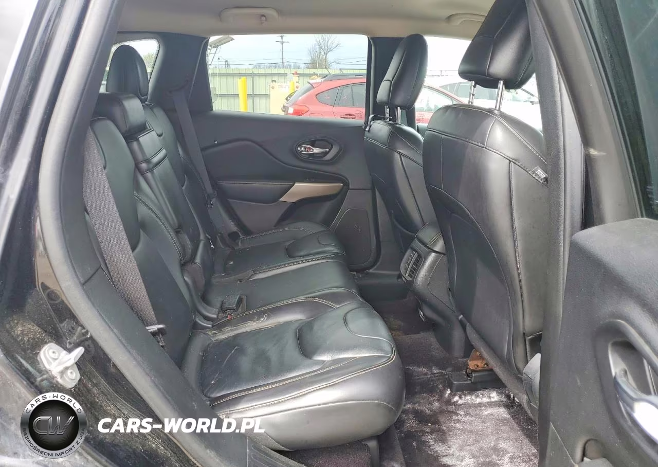 2017 Jeep Cherokee Latitude VIN:1C4PJMCS3HW651793 - 11