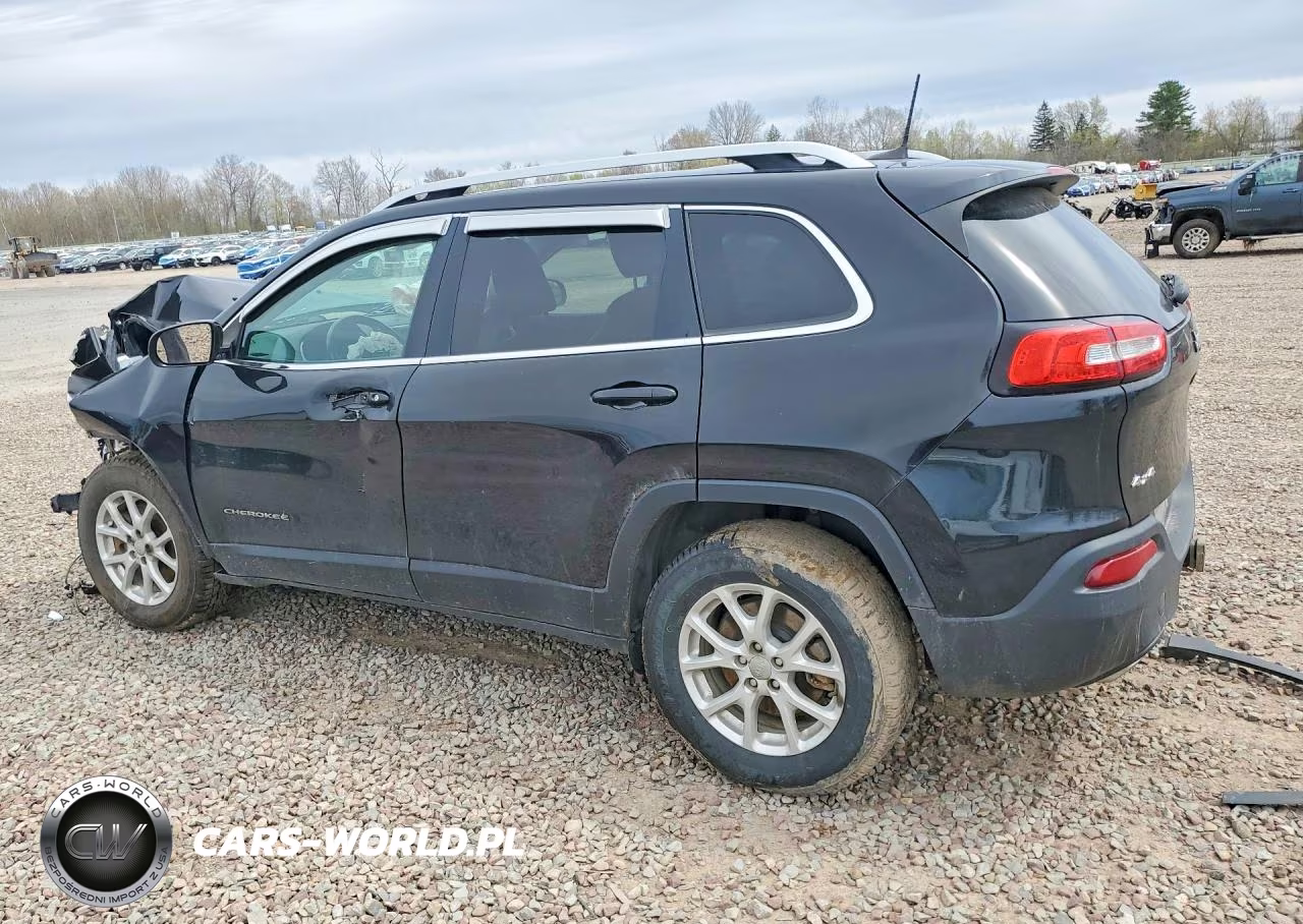2017 Jeep Cherokee Latitude VIN:1C4PJMCS3HW651793 - 2