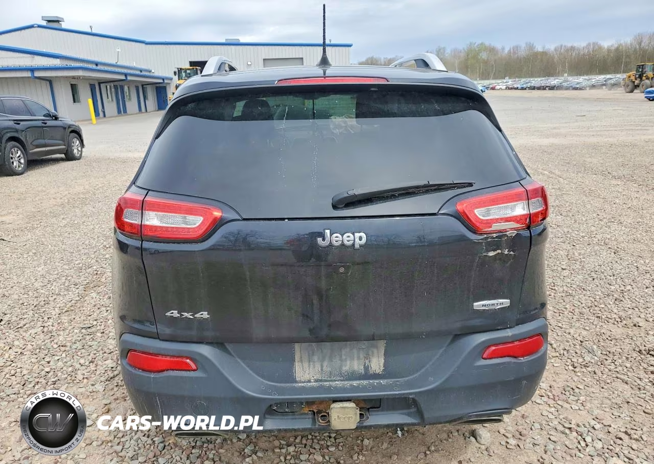 2017 Jeep Cherokee Latitude VIN:1C4PJMCS3HW651793 - 6
