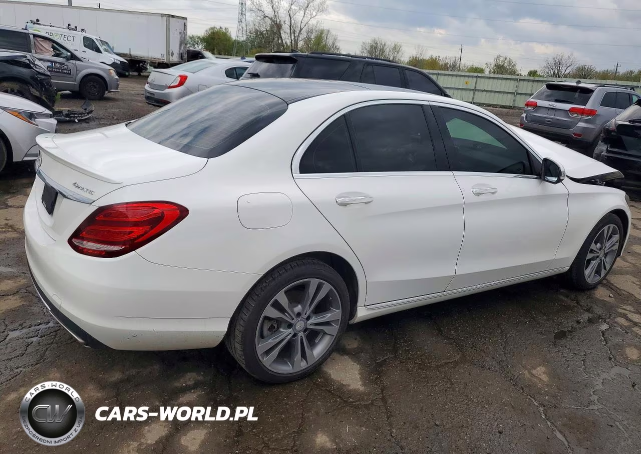 2017 Mercedes-Benz C 300 4Matic VIN:55SWF4KB5HU197015 - 3
