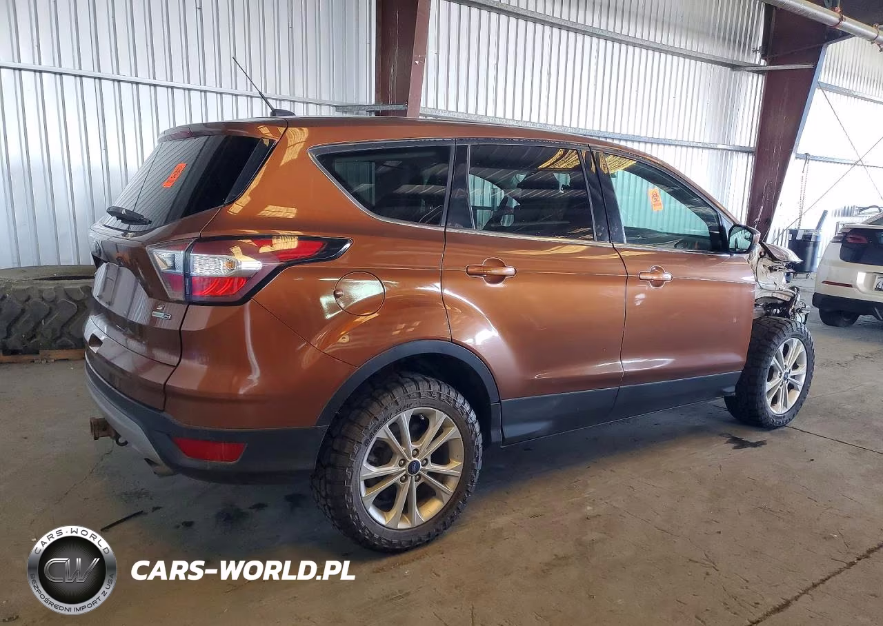 2017 Ford Escape Se VIN:1FMCU9GD1HUA82352 - 3
