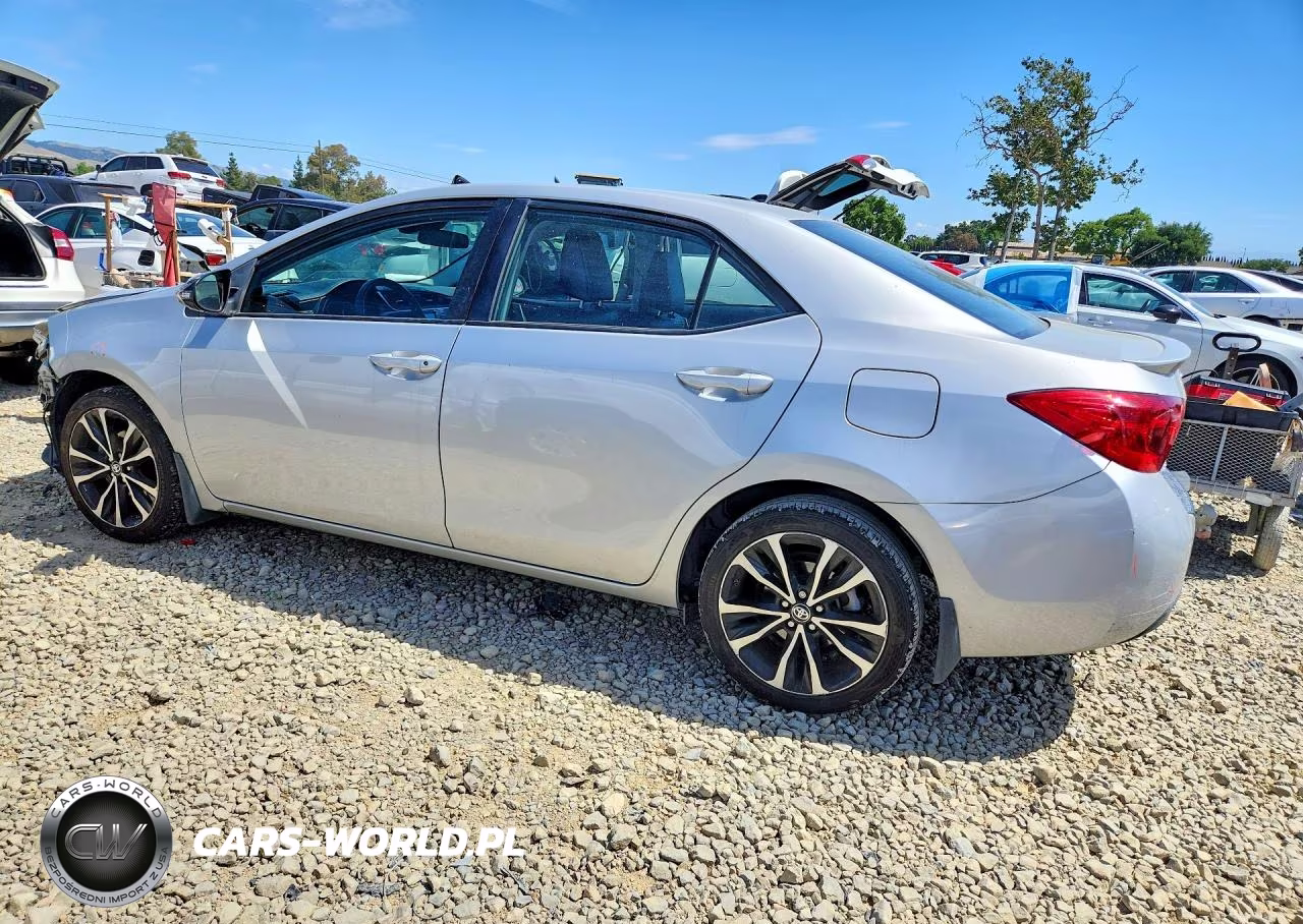 2017 Toyota Corolla Se VIN:5YFBURHE1HP694930 - 2