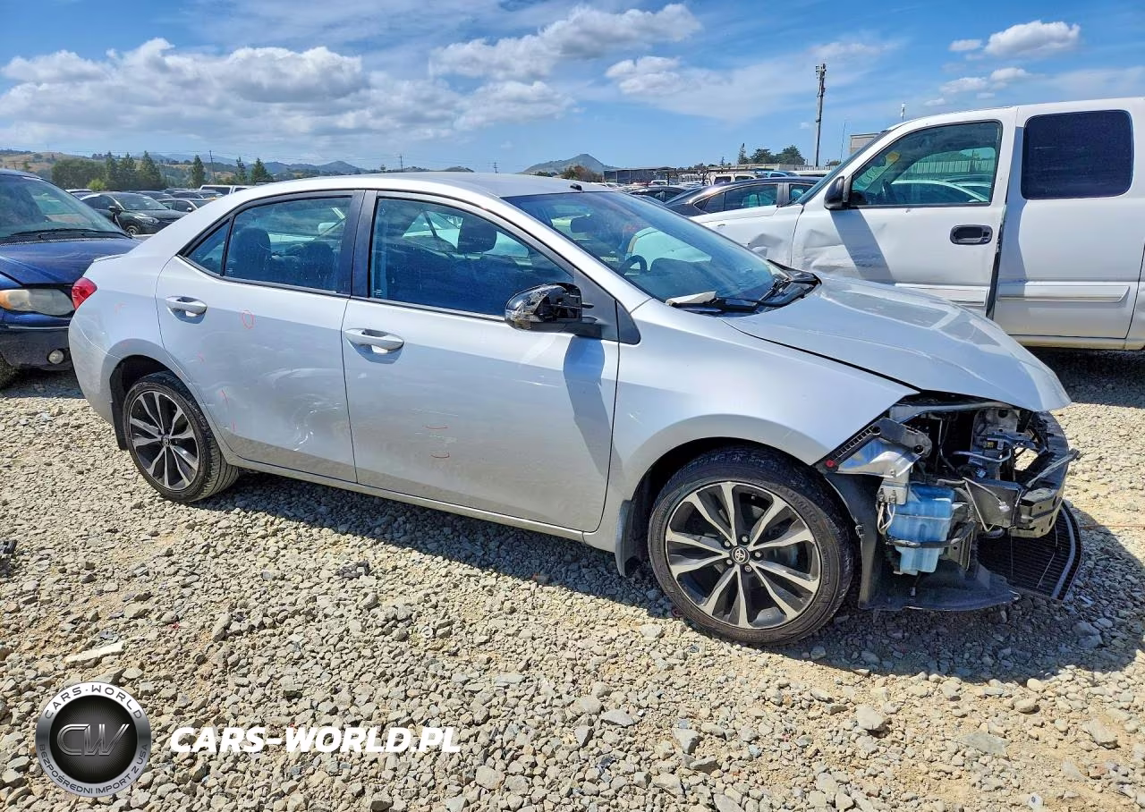 2017 Toyota Corolla Se VIN:5YFBURHE1HP694930 - 4