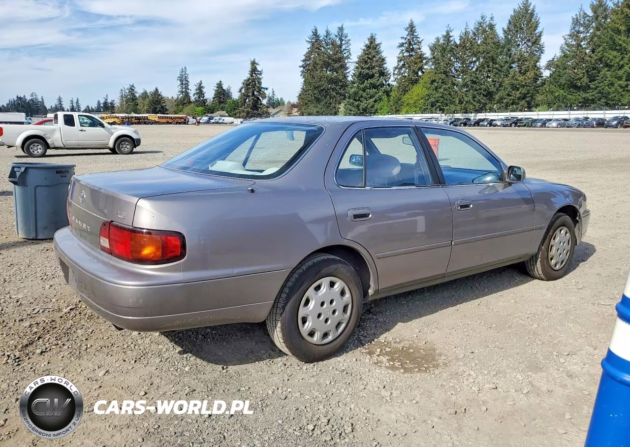 1996 Toyota Camry Le VIN:JT2BG12K8T0346030 - 3