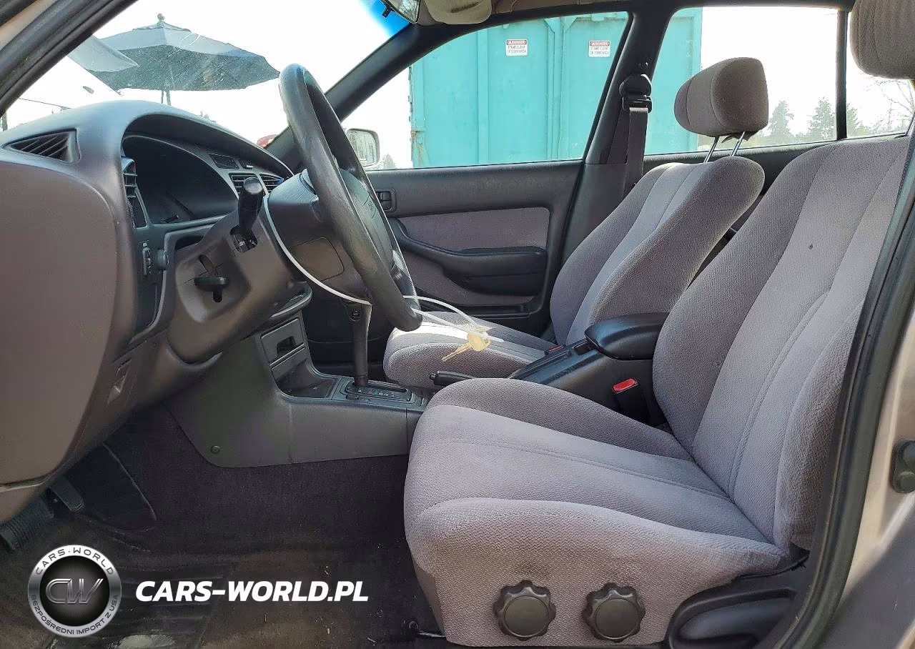 1996 Toyota Camry Le VIN:JT2BG12K8T0346030 - 7