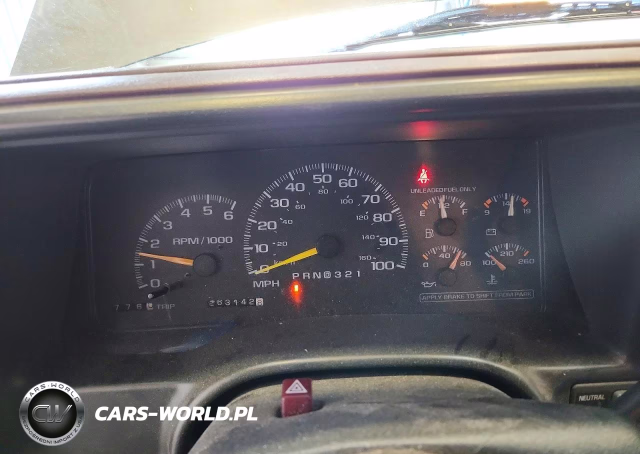 1999 Chevrolet Suburban K1500 VIN:1GNFK16R1XJ387931 - 9