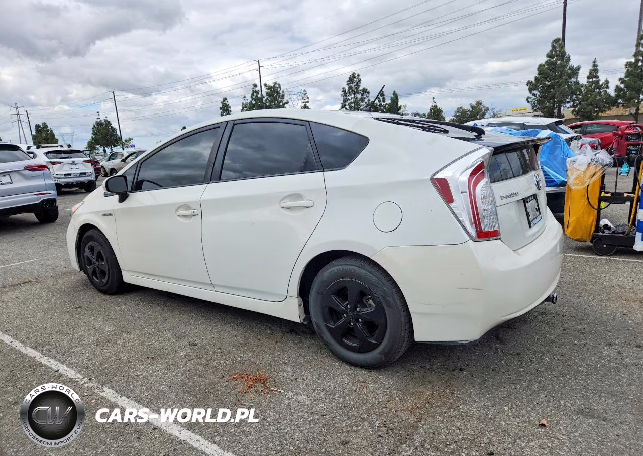 2015 Toyota Prius Two VIN:JTDKN3DU1F0468644 - 2