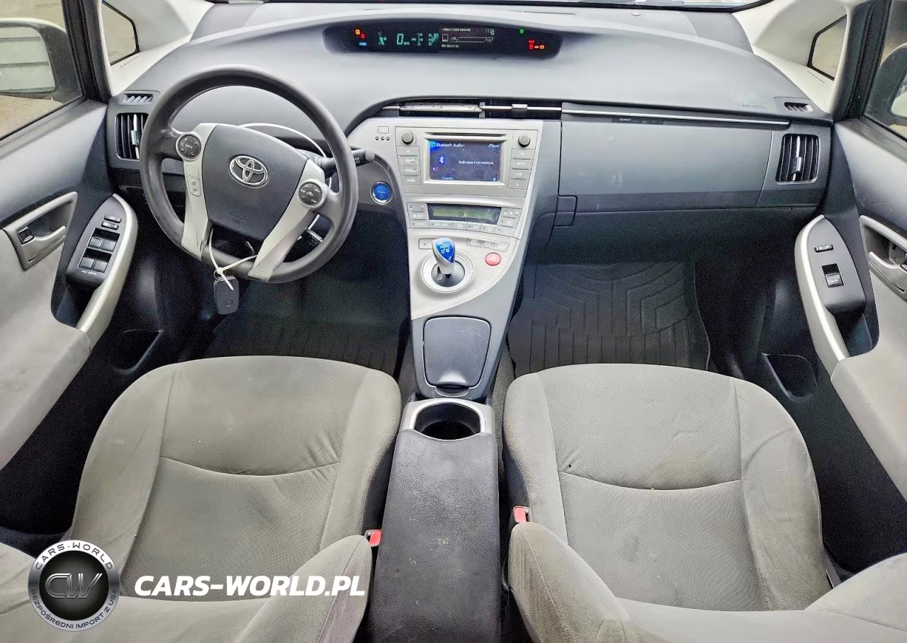 2015 Toyota Prius Two VIN:JTDKN3DU1F0468644 - 8