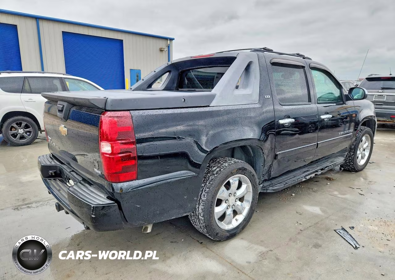 2008 Chevrolet Avalanche C1500 VIN:3GNEC120X8G138837 - 3