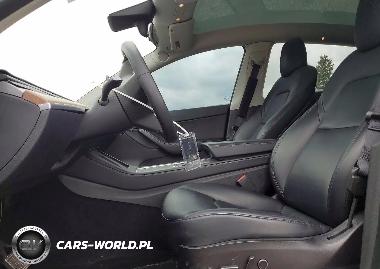 2022 Tesla Model Y VIN:7SAYGDEE2NF366015 - 7