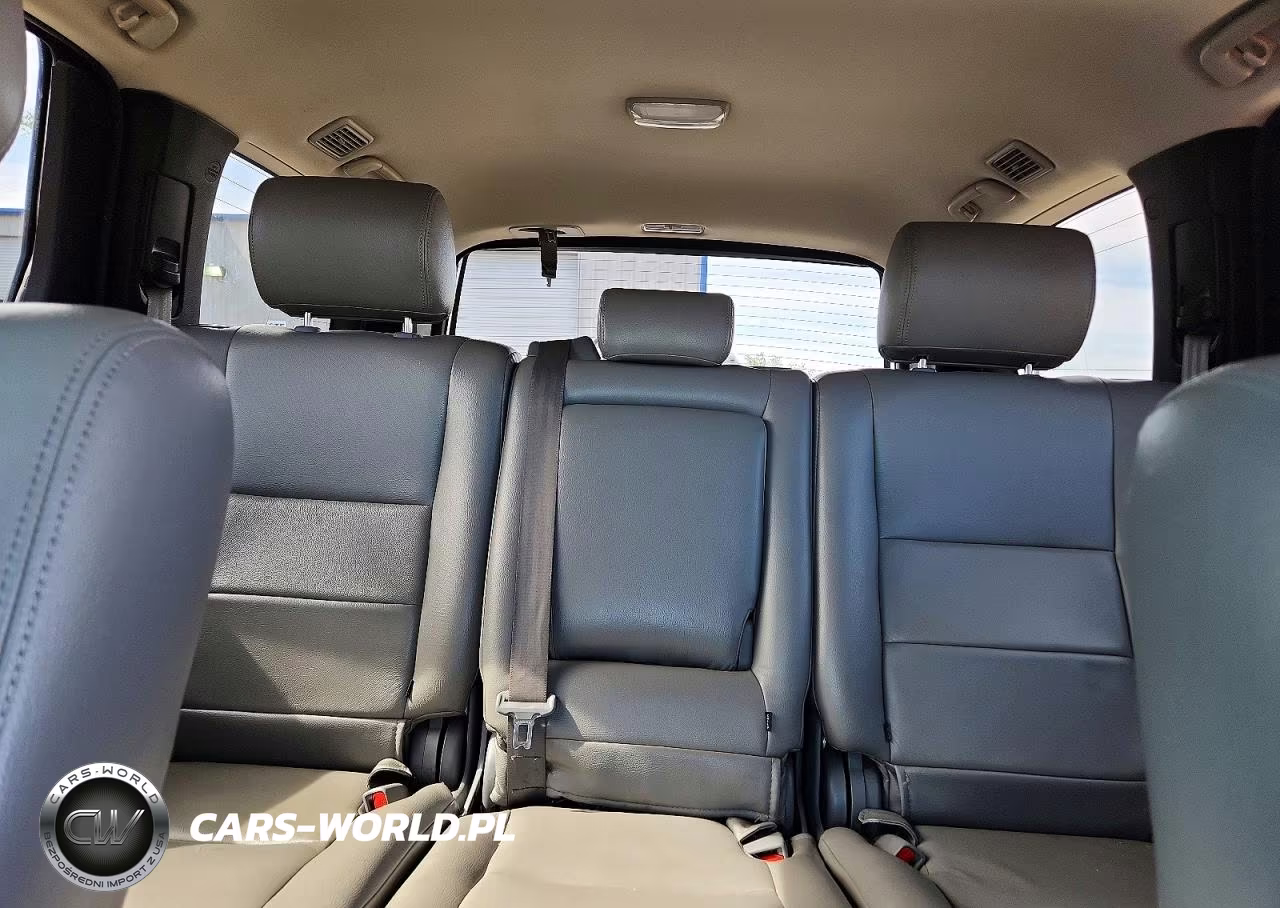 2018 Toyota Sequoia Sr5 VIN:5TDBY5G11JS158407 - 10