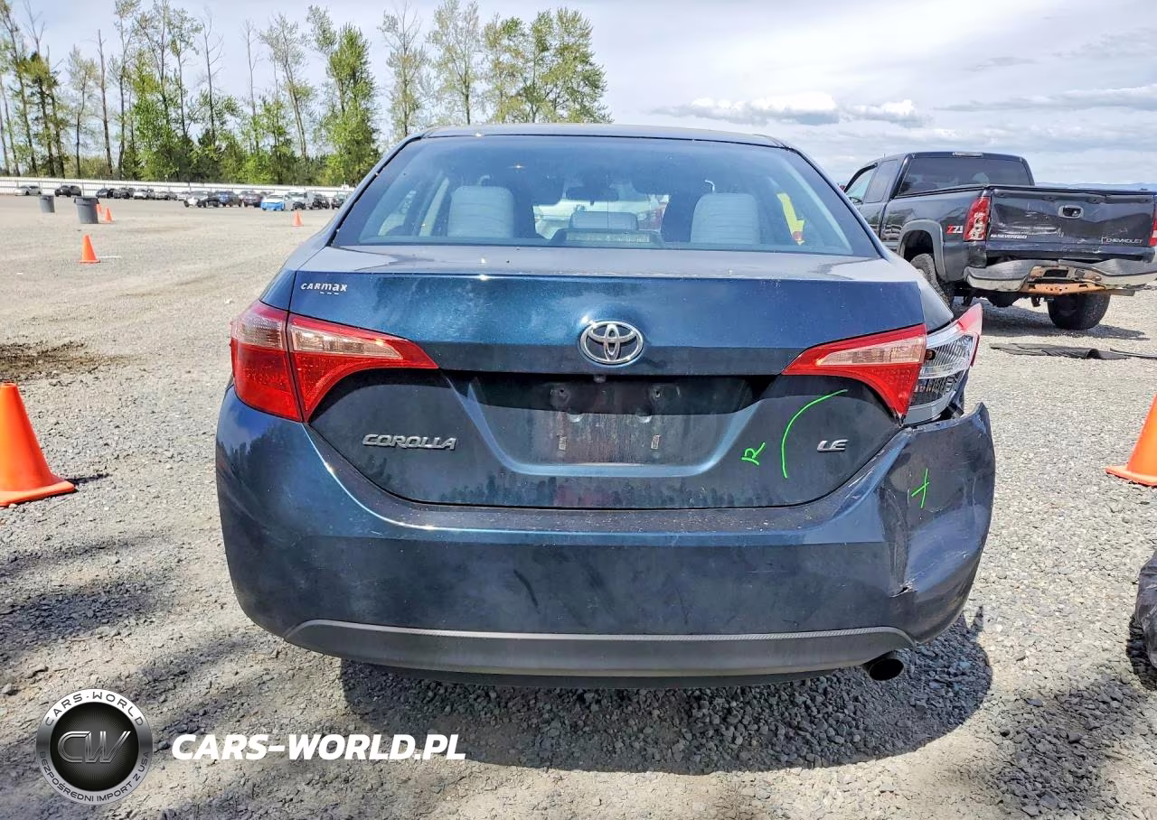 2018 Toyota Corolla Le VIN:2T1BURHE7JC031819 - 6